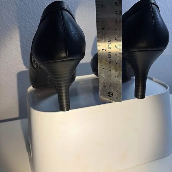 Life Stride Elegant Black Women’s Heels w Cut Out Back size 7W - Picture 6 of 8
